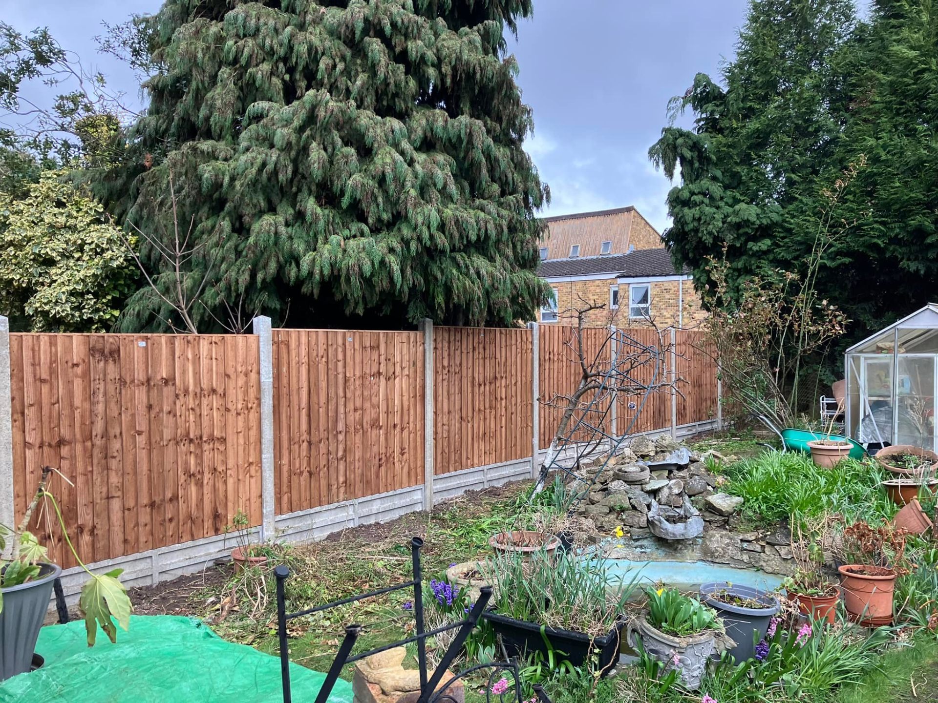 Professional fence panel installation
